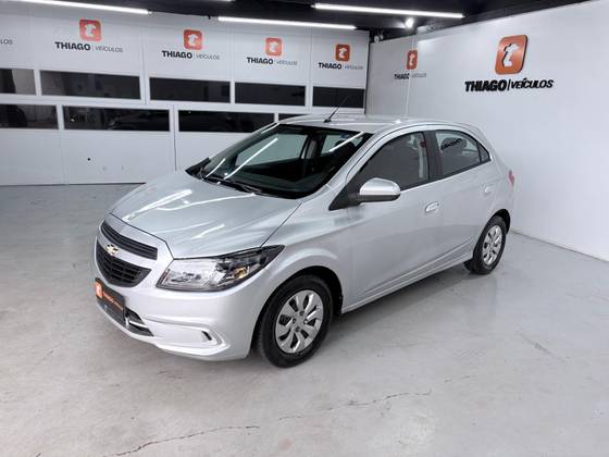 CHEVROLET ONIX 1.0 MPFI JOY 8V FLEX 4P MANUAL CHEVROLET ONIX 1.0 MPFI JOY 8V FLEX 4P MANUAL